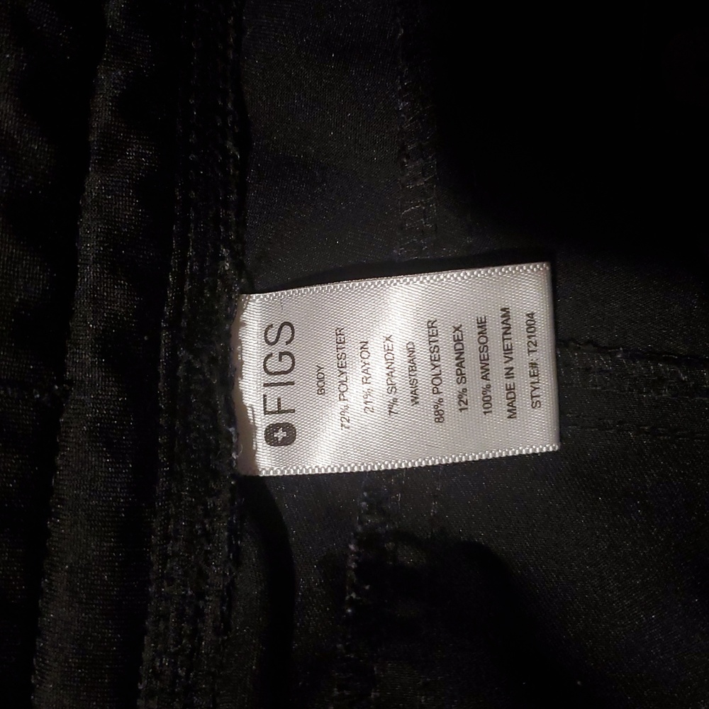 Figs Scrubs - Picture 2 of 3